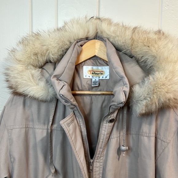 Talbots Fully Lined Jacket w Fur lined hood light tan - Picture 2 of 9